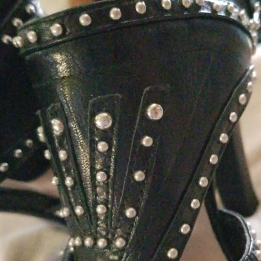 Shoes - Picture 8 of 8